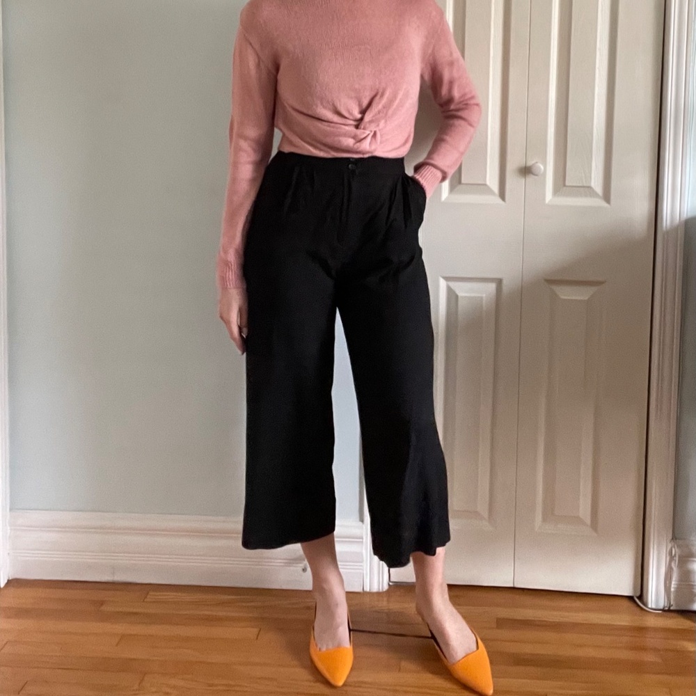 Women's Top: H&M Pink Cropped Knit Sweater With Knot Detail